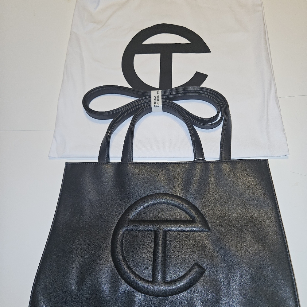 Medium  Telfar Shopping Bag - Black - Picture 12 of 16